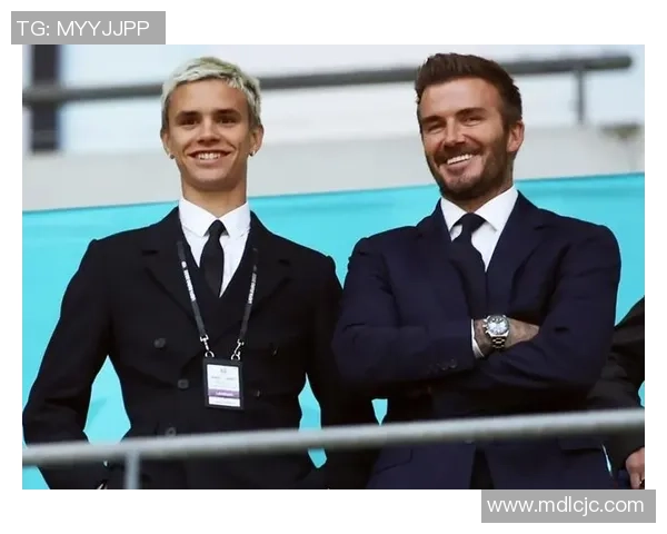 足球新星背后的她 爱情与事业并行的年轻女友故事